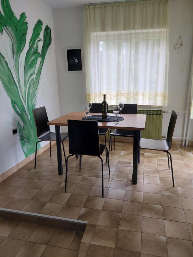Apartman Marija II Омишаль Экстерьер фото